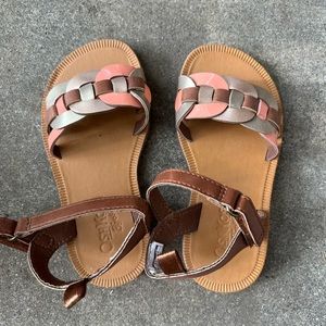 NWOT Oshkosh B’gosh Toddler girl sandals-size 7